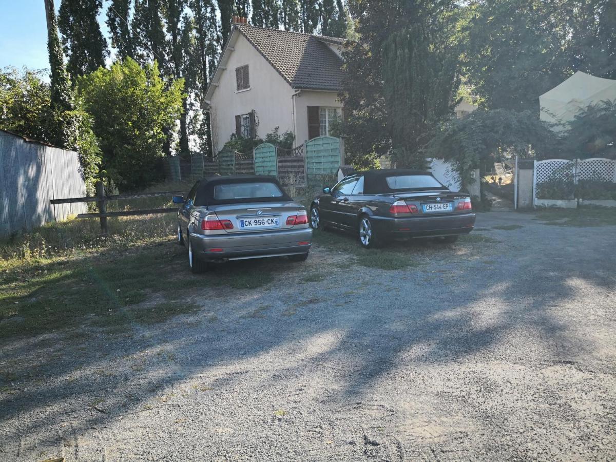 Bed and Breakfast Au Jardin Fleuri Secondigny Exterior foto